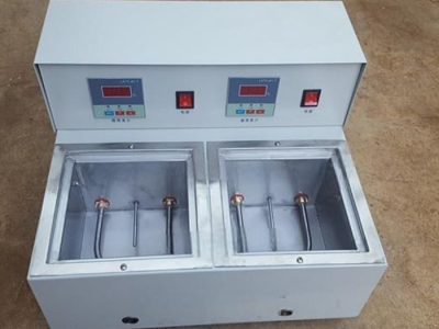 三温度水槽型号:CN61-Dk-8d库号：M379556